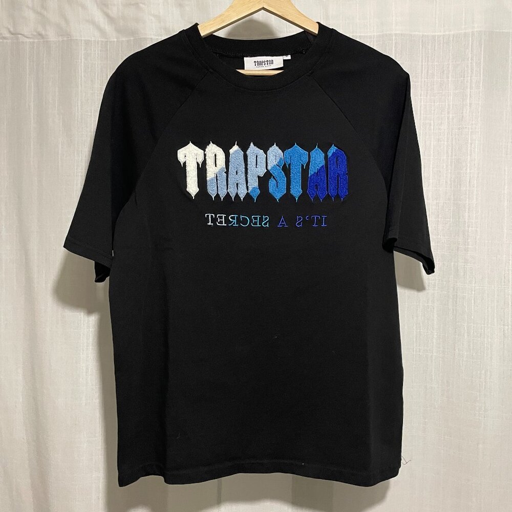 Trapstar its a secret, black + blue graphic tee, Small